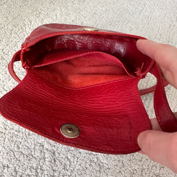 Elegant Unique Deep Red Leather Handmade Glossy Finish Crossbody Small Bag - Picture 7 of 12